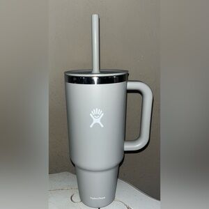 Hydro Flask 32oz gray and white all around travel tumbler double wall GUC